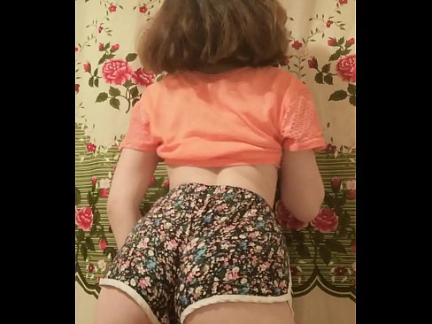 ❤️ Секси млада мадама сваля шортите си пред камерата. ❌ Анално порно в bg.tusar.top ❌